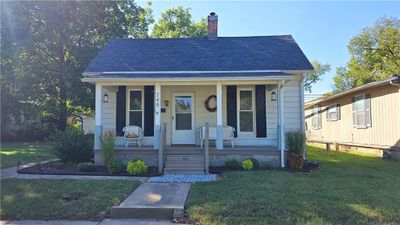 748 S Lowman Street, House other with 2 bedrooms, 1 bathrooms and null parking in Fort Scott KS | Image 3