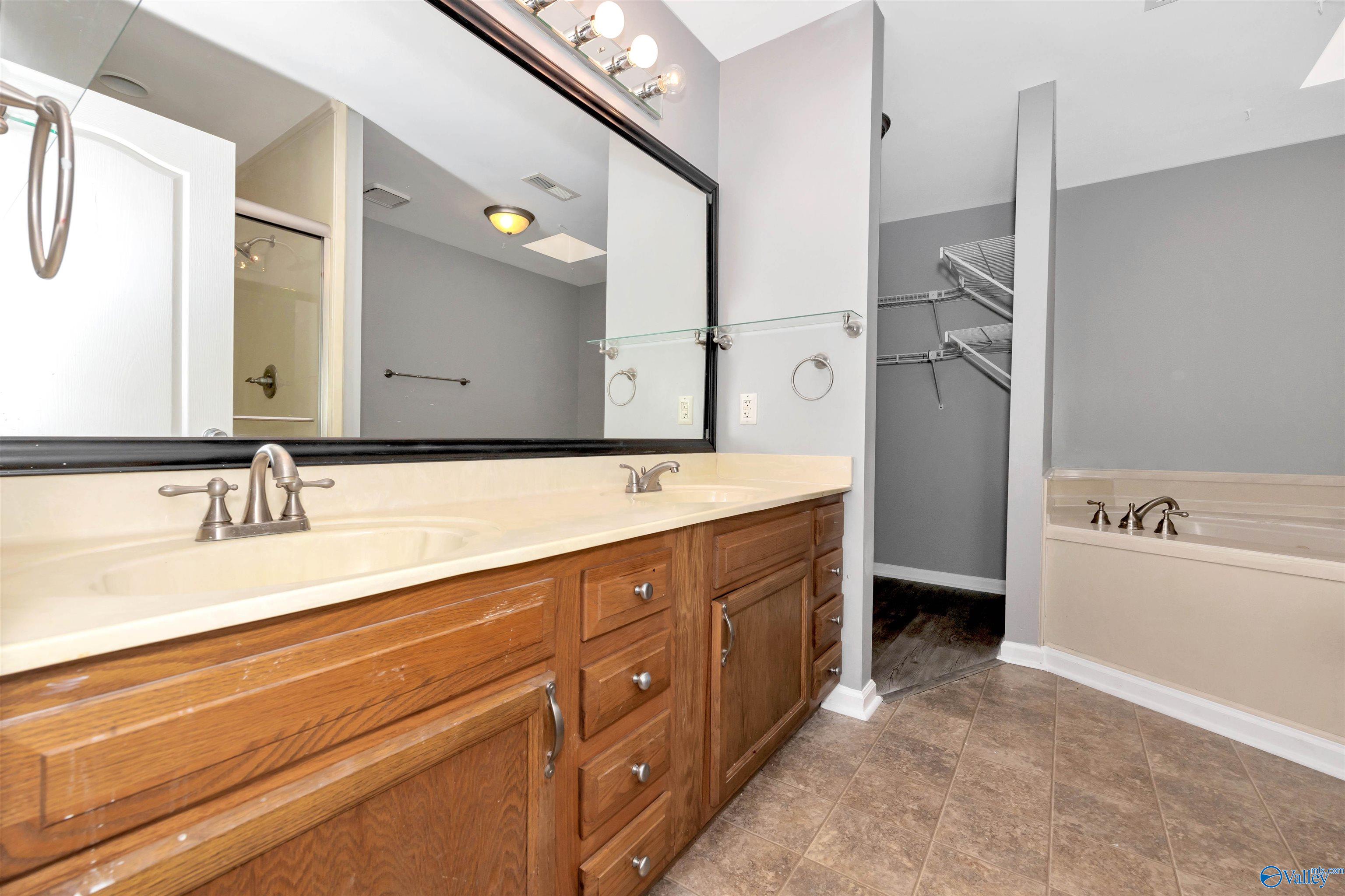 Residential Lease in Madison 3