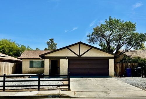 428 Fountain St, Ridgecrest, CA, 93555-4427 | Card Image
