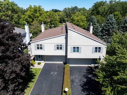 h-64 River Run Dr, Fremont, OH, 43420-3621 | Card Image