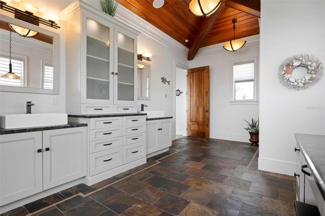 606 Crestwood Ln, House other with 4 bedrooms, 5 bathrooms and null parking in HOLMES BEACH FL | Image 46