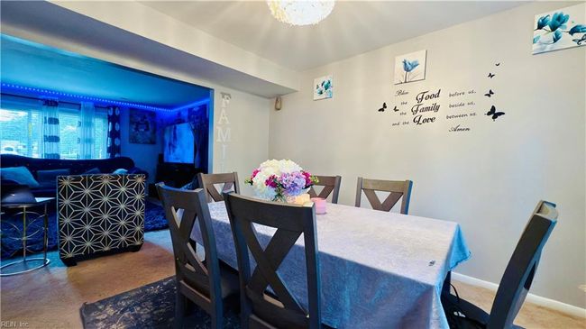 Dining Room / Living Room | Image 18