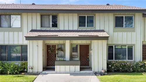 9652 Karmont Ave, South Gate, CA, 90280-5409 | Card Image
