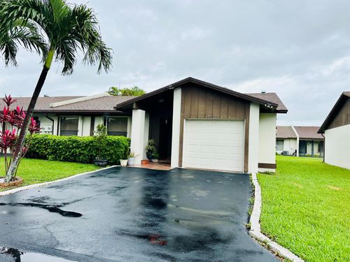 5077 Forsythia St, Delray Beach, FL, 33484-9129 | Card Image