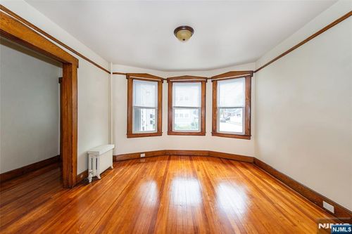 59 Falmouth Ave, Elmwood Park, NJ, 07407-1643 | Card Image