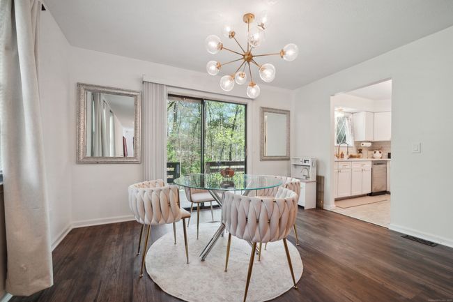 7 - 7 Derbyshire, Condo with 3 bedrooms, 3 bathrooms and 2 parking in Derby CT | Image 8
