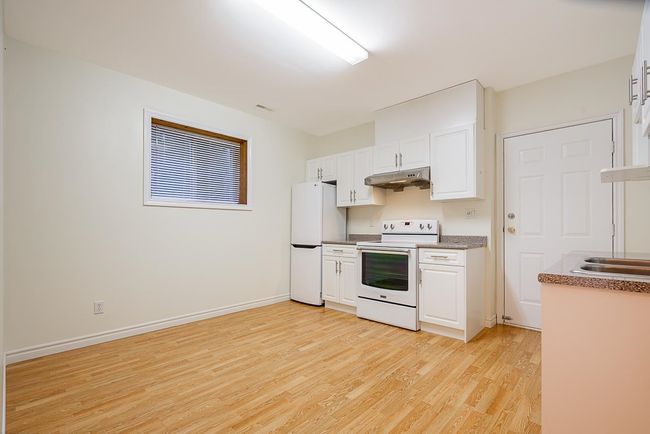 23819 Zeron Ave, House other with 6 bedrooms, 3 bathrooms and 4 parking in Maple Ridge BC | Image 28