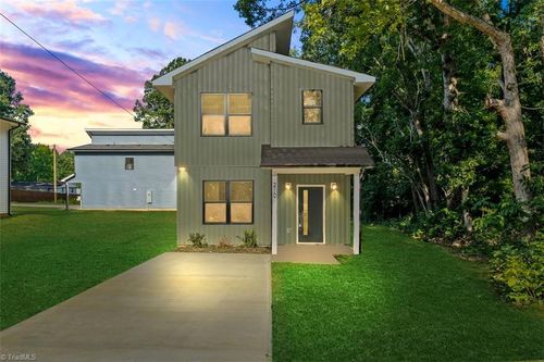 210 S Carter St, Liberty, NC, 27298-3138 | Card Image