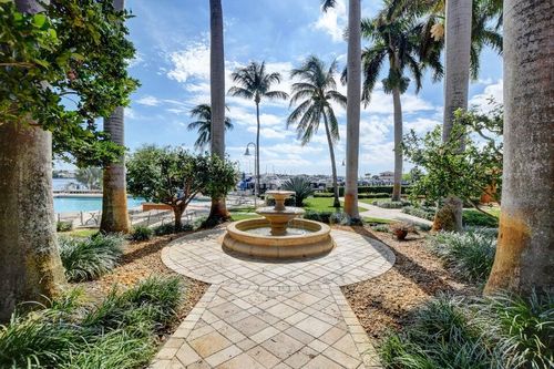 307-123 Yacht Club Way, Hypoluxo, FL, 33462-6083 | Card Image