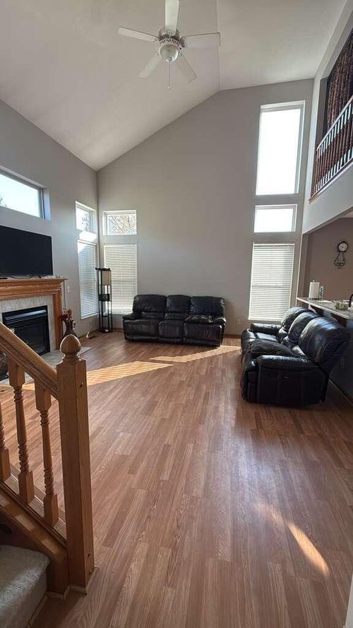 2324 Myrtle Valley Dr, Columbus, OH, 43228-8244 | Card Image