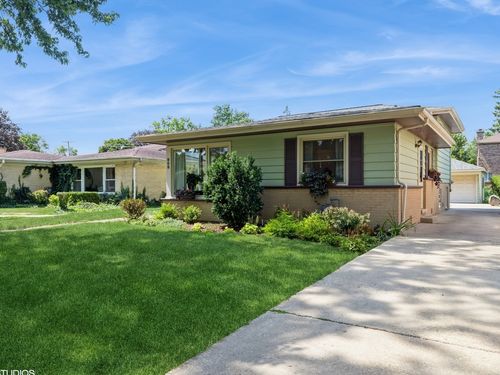 908 Park Plaine Ave, Park Ridge, IL, 60068-2226 | Card Image