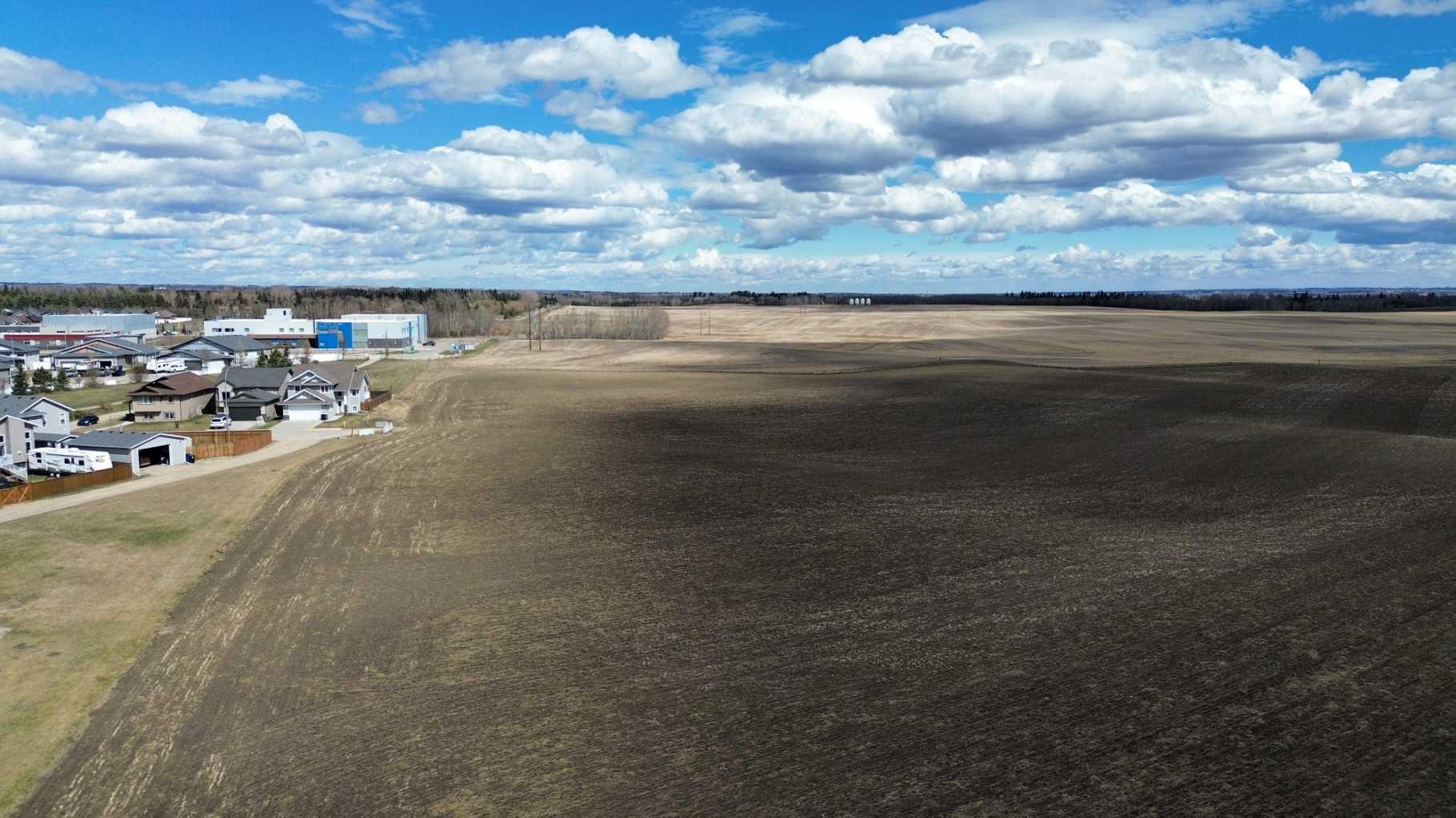 Land in Blackfalds 4