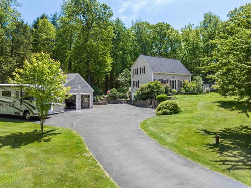 39 Nathaniel Brown Dr, Fremont, NH, 03044-3300 | Card Image