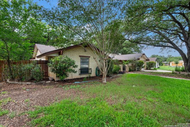 5645 Parkcrest Dr, House other with 4 bedrooms, 4 bathrooms and null parking in Windcrest TX | Image 5