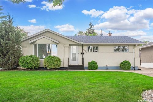 929 Trotter Cres, Saskatoon, SK, S7L3P9 | Card Image