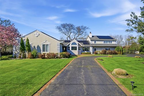 31 The Moor, East Islip, NY, 11730-2922 | Card Image