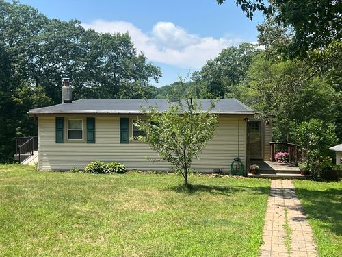 10 Briarcliff Ln, Spencer, MA, 01562-3111 | Card Image