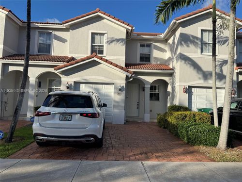 1027-1027 Ne 207th St, Miami, FL, 33179-1938 | Card Image