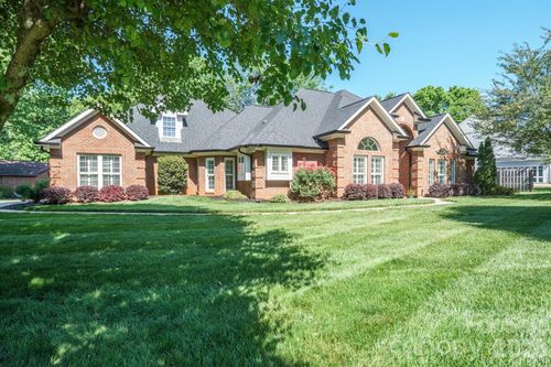 5639 Gristmill Ln, Mint Hill, NC, 28227-9263 | Card Image