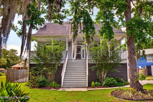 10493 Riviere Vue Dr, Biloxi, MS, 39532-8111 | Card Image
