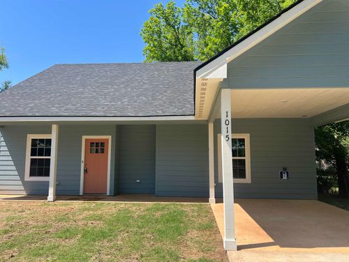 1015 El Paso, Longview, TX, 75602 | Card Image