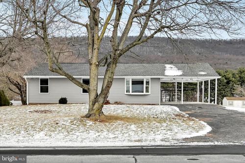 424 Fearnot Rd, Sacramento, PA, 17968-9535 | Card Image