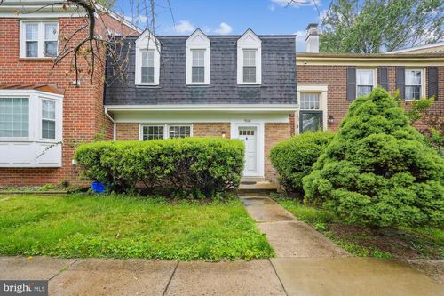 9118 Bobwhite Cir, GAITHERSBURG, MD, 20879-1732 | Card Image