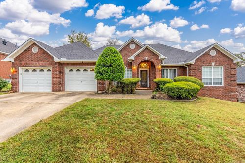 4 Greeson Cv, Maumelle, AR, 72113-6395 | Card Image