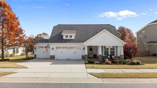 734 Kerr Lake Dr, Fuquay Varina, NC, 27526-3956 | Card Image