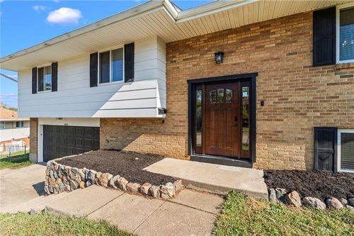1805 Kathy Ln, Miamisburg, OH, 45342-2627 | Card Image