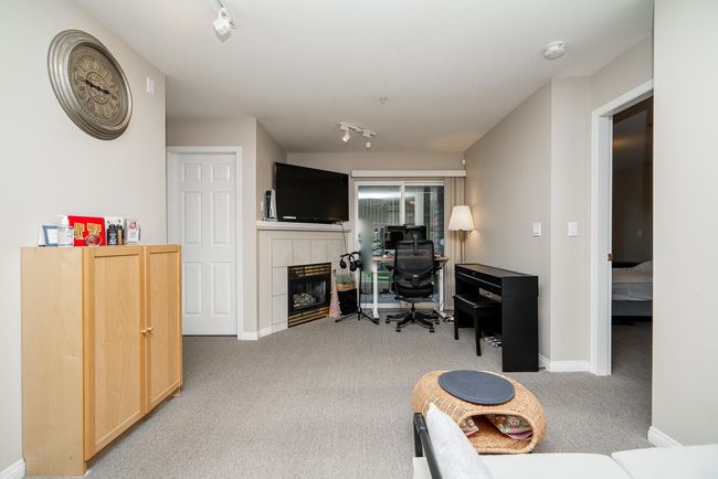 102 - 1280 Merklin Street, Condo with 2 bedrooms, 2 bathrooms and 1 parking in White Rock BC | Image 7