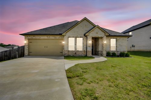 702 Chester Ct, Ennis, TX, 75119-0243 | Card Image