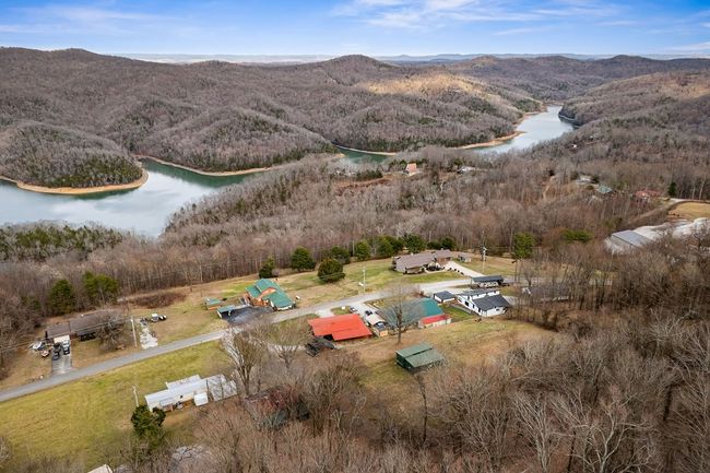 955 Livingston Boatdock Rd, House other with 2 bedrooms, 2 bathrooms and 4 parking in Allons TN | Image 44