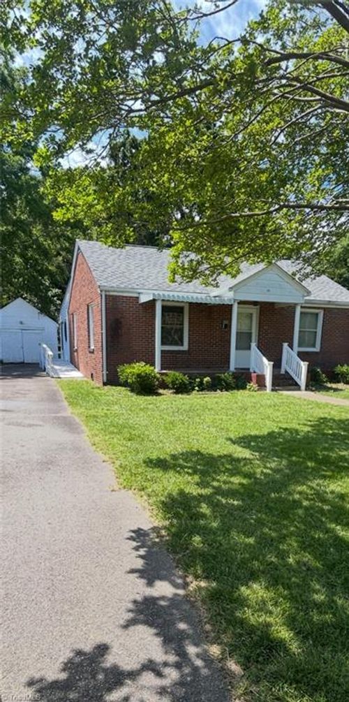 311 Billie Harris St, Eden, NC, 27288-3401 | Card Image