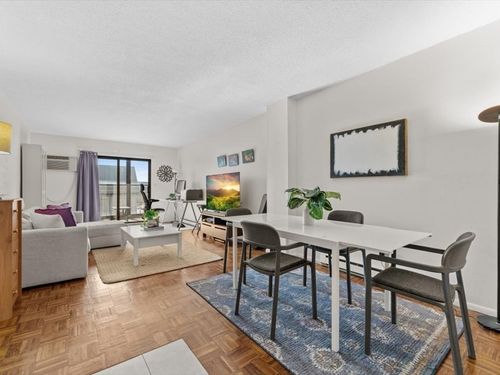 apt-44-2353 Massachusetts Ave, Cambridge, MA, 02140-1243 | Card Image