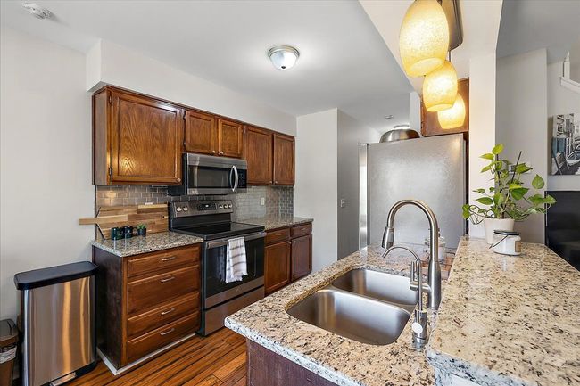 45105 Horseshoe Cir, Condo with 2 bedrooms, 3 bathrooms and null parking in Canton MI | Image 11
