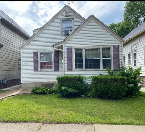 3005 S 8th St, Milwaukee, WI, 53215-3937 | Card Image