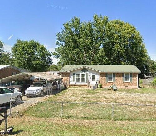 513 Yvonne Dr, Clarksville, TN, 37042-6134 | Card Image