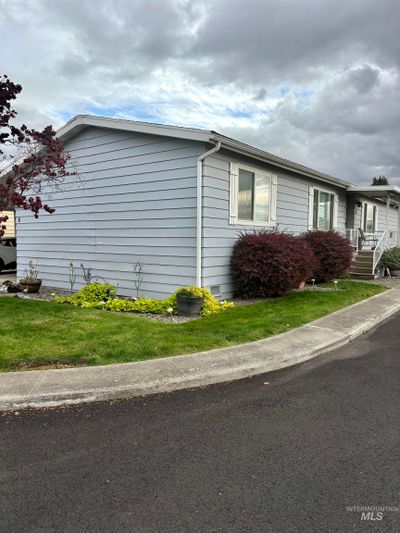 8-SONARY-CREST-CHILLYWACK - 2015 6th Ave #8, Home with 3 bedrooms, 2 bathrooms and 2 parking in Clarkston WA | Image 2