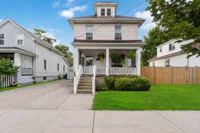 361 Devine St, House other with 3 bedrooms, 1 bathrooms and 3 parking in Sarnia ON | Image 1