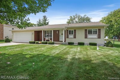 7388 Ponderosa Drive, Home with 3 bedrooms, 1 bathrooms and null parking in Swartz Creek MI | Image 2