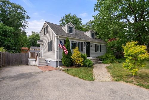 169 Pond St, Cohasset, MA, 02025-1933 | Card Image