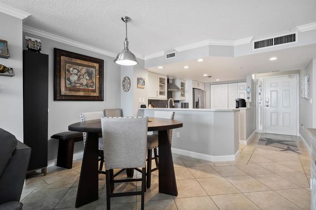 APT-6-2 - 5051 N Highway A1a, Condo with 2 bedrooms, 2 bathrooms and null parking in Hutchinson Island FL | Image 11
