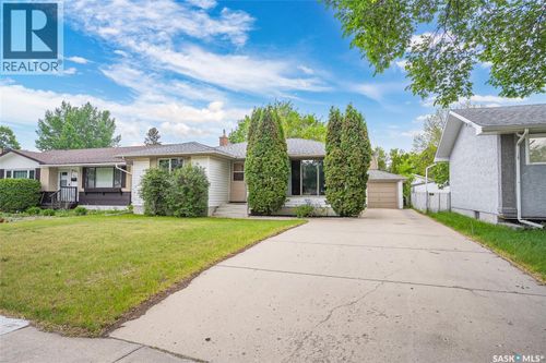 2605 37th St W, Saskatoon, SK, S7L4E9 | Card Image