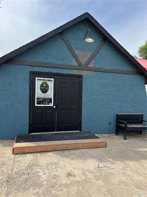 406 Grand Ave, Luseland, SK, S0L1S2 | Card Image