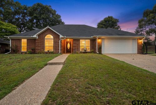 5707 Persimmon Dr, Tyler, TX, 75707 | Card Image