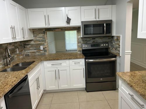 115-140 Lake Nancy Ln, West Palm Beach, FL, 33411-9228 | Card Image