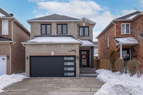 unit-2-7294 Rosehurst Dr, Mississauga, ON, L5N8H1 | Card Image