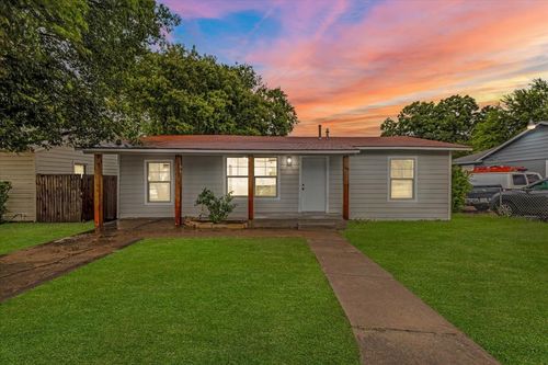 929 Glen Garden Dr, Fort Worth, TX, 76104-6855 | Card Image