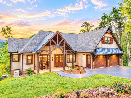 528 Cloudland Dr, Ellijay, GA, 30536-8438 | Card Image